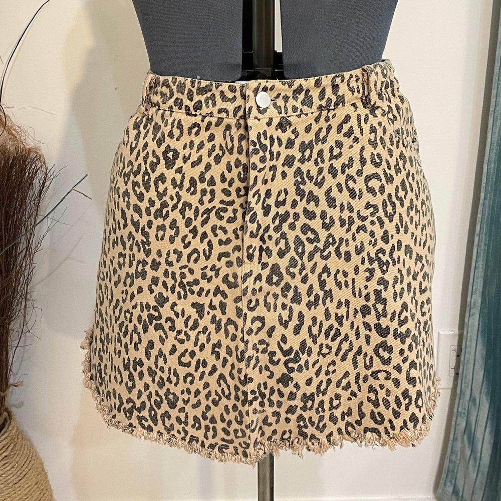 Denim Cheetah Print Mini-Skirt w/ Pockets Size A